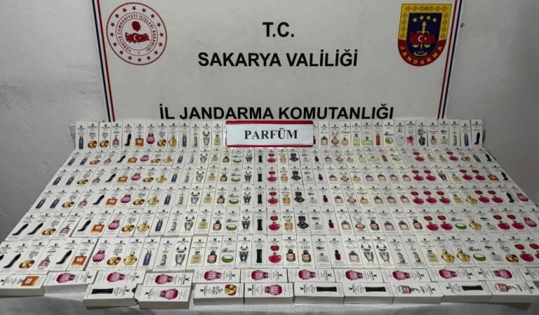 Sakarya’da 250 adet kaçak parfüm ele geçirildi