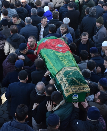 FECİ KAZADA HAYATINI KAYBEDEN ANNE VE KIZINA SON GÖREV