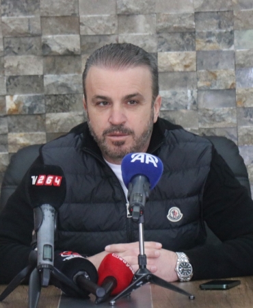 CUMHUR GENÇ: "HİÇBİR ZAMAN KÜME DÜŞME GİBİ DERDİMİZ OLMADI, HEDEFİMİZ PLAY-OFF" SAKARYASPOR'DA, MUSTAFA DALCI İLK ANTRENMANINA ÇIKTI