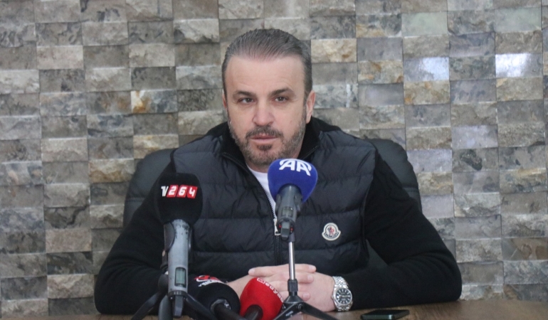 CUMHUR GENÇ: "HİÇBİR ZAMAN KÜME DÜŞME GİBİ DERDİMİZ OLMADI, HEDEFİMİZ PLAY-OFF" SAKARYASPOR'DA, MUSTAFA DALCI İLK ANTRENMANINA ÇIKTI