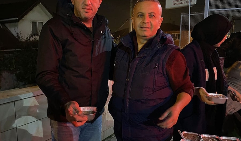 Gönül Elçileri Derneği’nden Miraç Kandilinde aşure ikramı