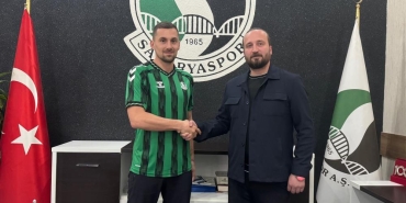 Sakaryaspor, Burak Altıparmak’ı renklerine bağladı