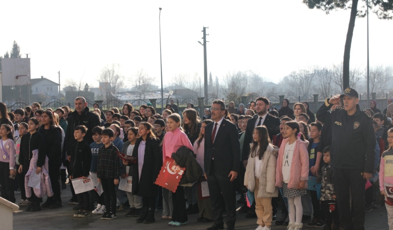 “TEBRİK EDİYOR, İYİ TATİLLER DİLİYORUZ” (2)