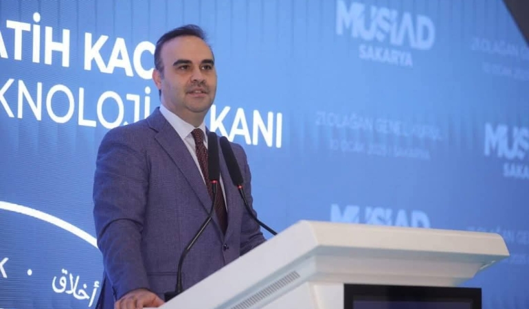 MÜSİAD Sakarya Kongresi’nde Bakan Kacır’dan müjde; ‘Model Fabrika’ geliyor!