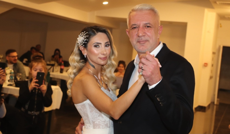 Ayşenur ve Sami Candan Çiftinin mutlu günü