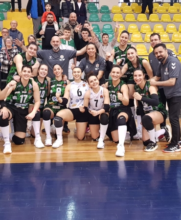 bayan voloybol