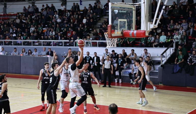 Büyükşehir basketbol galibiyetlere devam ediyor: 78-56
