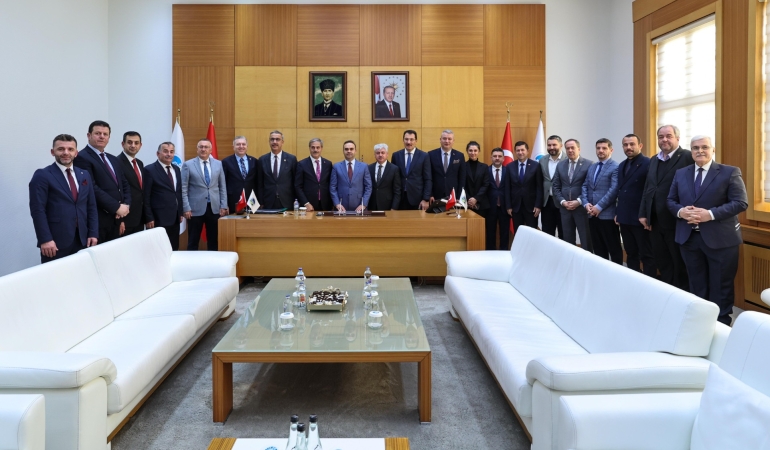 Sanayi ve Teknoloji Bakanı Kacır, Büyükşehir Belediyesi’ni ziyaret etti;  Sakarya’ya Bilim Merkezi müjdesi