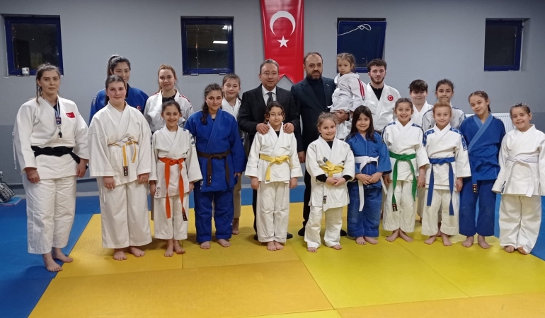 Enes Zengin bu kez judo takımıyla birlikteydi: “Her zaman yanınızda olacağız”