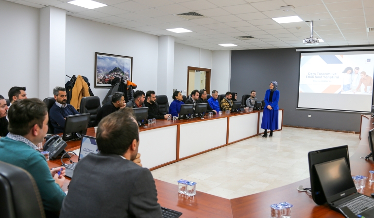 Uyum ve Gelişim Semineri düzenlendi