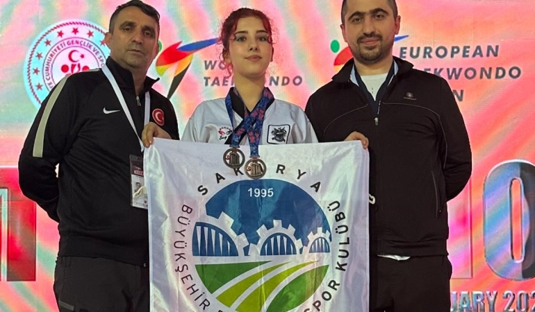 Büyükşehir’in sporcusu uluslararası şampiyonada parladı
