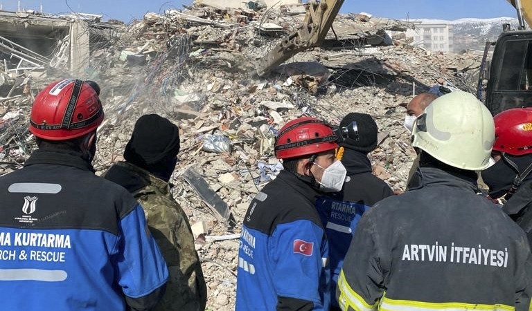 Rektör Sarıbıyık’tan 6 Şubat mesajı Dirençli şehirler inşa etmek ortak sorumluluğumuz