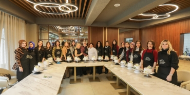 7e37f1772f7c4f92abe02b61e292c9977ae07d6707a24fbdb35d3448f08fced2