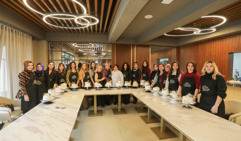 SATSO Mutfak Sanatları Akademisi Vali, Vali Yardımcıları ve Kaymakam Eşlerini AğırladıSATSO Mutfak Sanatları Akademisi Vali, Vali Yardımcıları ve Kaymakam Eşlerini Ağırladı