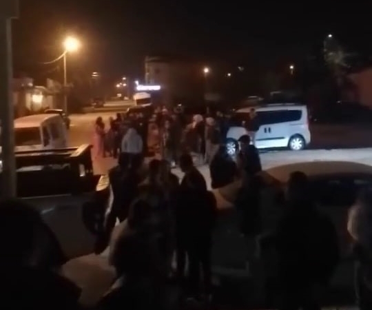 Müzik seçme meselesi kavgaya dönüştü: Hakaret ve küfürler havada uçuştu
