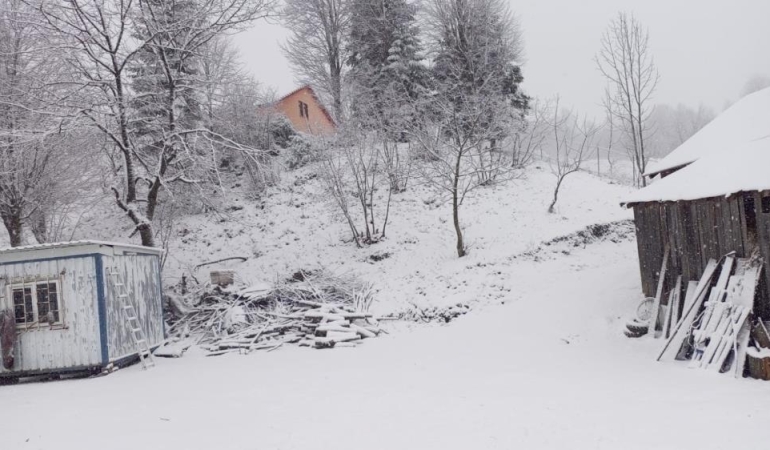 Sakarya’nın yüksek kesimleri beyaz gelinliğini yeniden giydi