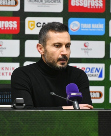 SAKARYASPOR - ÇORUM FK MAÇININ ARDINDAN SERKAN ÖZBALTA: "TAKIM SAVUNMASI ANLAMINDA YAPTIĞIMIZ BİR HATA BİZE ÇOK PAHALIYA MAL OLDU" İLKER PÜREN: "HER MAÇI KAZANMAK İÇİN OYNAYAN BİR SAKARYASPOR İZLEYECEĞİMİZDEN KİMSENİN ŞÜPHESİ OLMASIN"