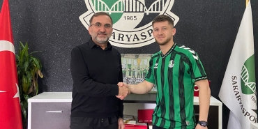 SAKARYASPOR, ATANAS KABOV'U KADROSUNA KATTI