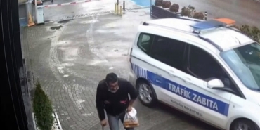 ZABITAYI GÖRÜNCE MARATON KOŞUCUSUNA DÖNÜŞEN DİLENCİNİN ÜZERİNDEN BAKIN KAÇ PARA ÇIKMIŞ