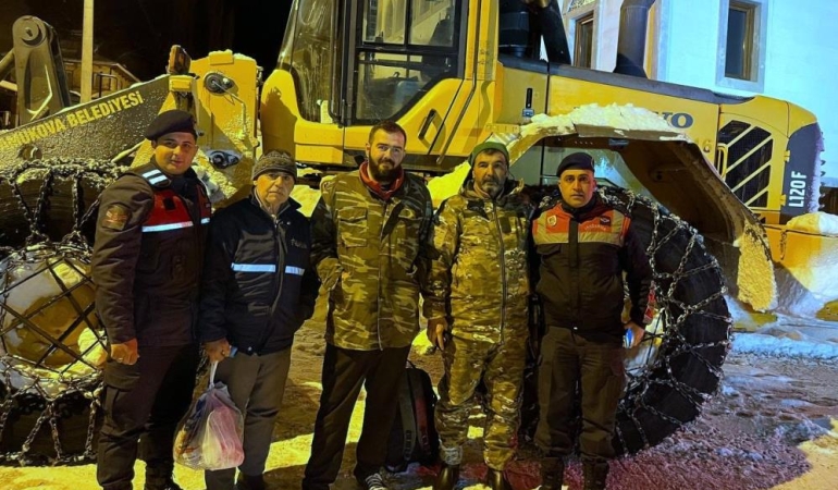Sakarya’da yaylada mahsur kalan 3 kişi kurtarıldı
