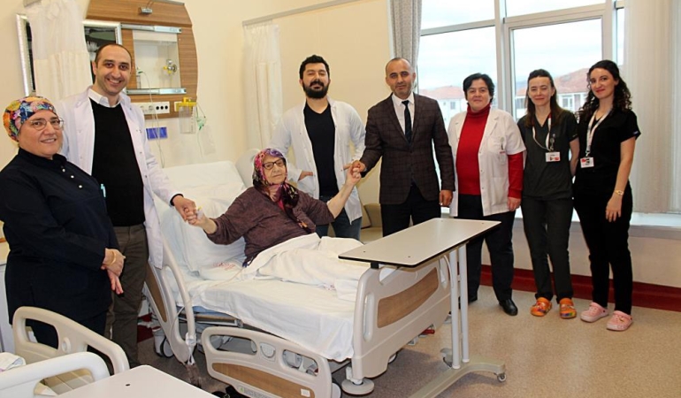 Safra kesesi delinen hasta Karasu’da şifa buldu