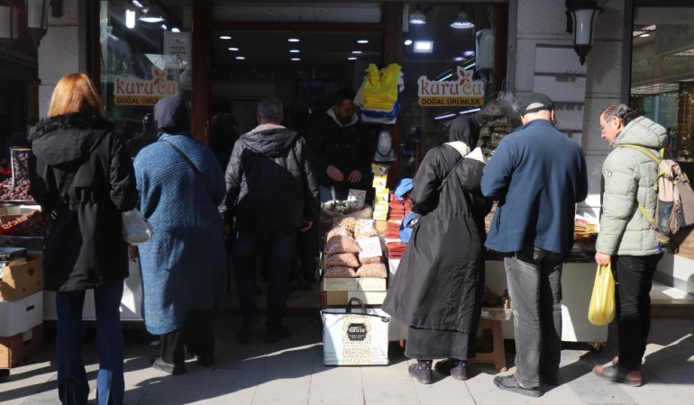 Sakarya’da çarşı ve pazarlarda Ramazan yoğunluğu yaşandı