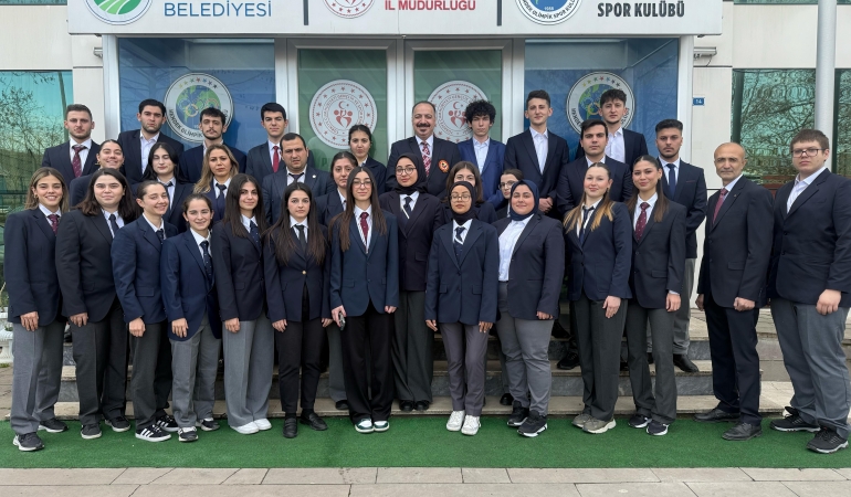 Karate aday hakem  kursu başladı