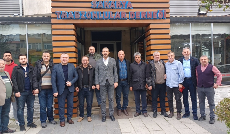 Sakarya Trabzonlular Derneği’nde bayrak değişimi: yeni Başkan Dr. İsmet Kartal oluyor