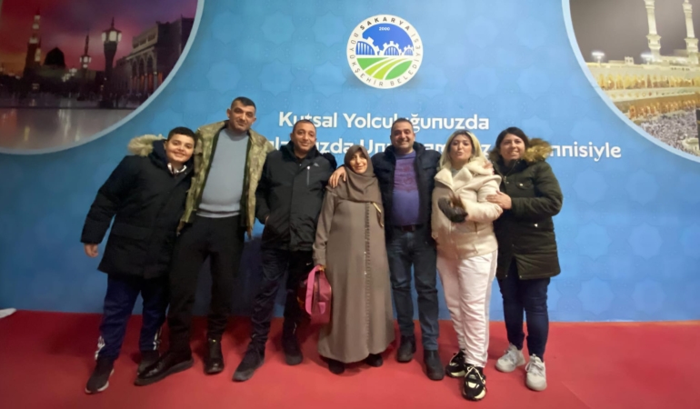 Mehmet Demir’in annesi Emine Demir Umre’ye uğurlandı