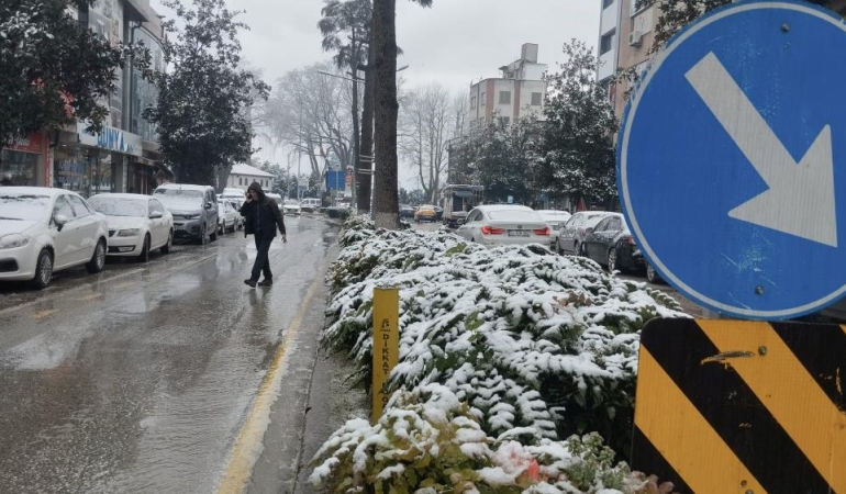 Hendek’te eğitime 2 günlük kar tatili