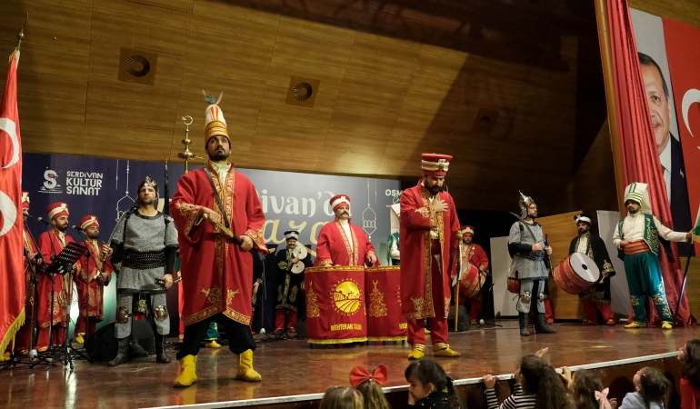 Mehter konseri Ramazan’a coşku kattı: Eski eserlerle tarihe yolculuk
