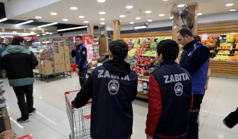 Sakarya’da çocuk zabıtalar sahaya indi: Tek tek kontrol edip uyardılar