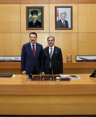 AK PARTİ GENEL BAŞKAN YARDIMCISI YAVUZ: "ŞEHRİMİZE HİZMET SUNMAYA DEVAM EDECEĞİZ"