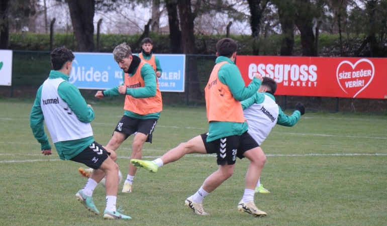 Sakaryaspor, İstanbulspor mesaisine başladı