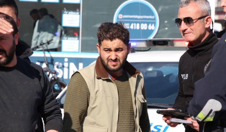 Başkasının ehliyeti ile trafiğe çıkan sürücü polisten kaçamadı