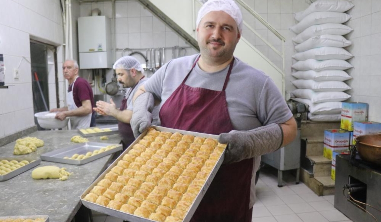 Bu bayram ağızlar en uygun 450 liraya tatlanacak