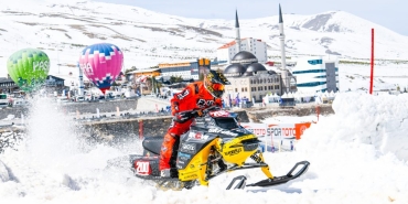 Dünya Kar Motosikleti Şampiyonası, spor ve kış turizmini buluşturdu (1)