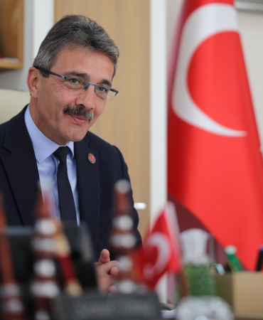 Erenler Belediye Başkanı Şenol Dinç