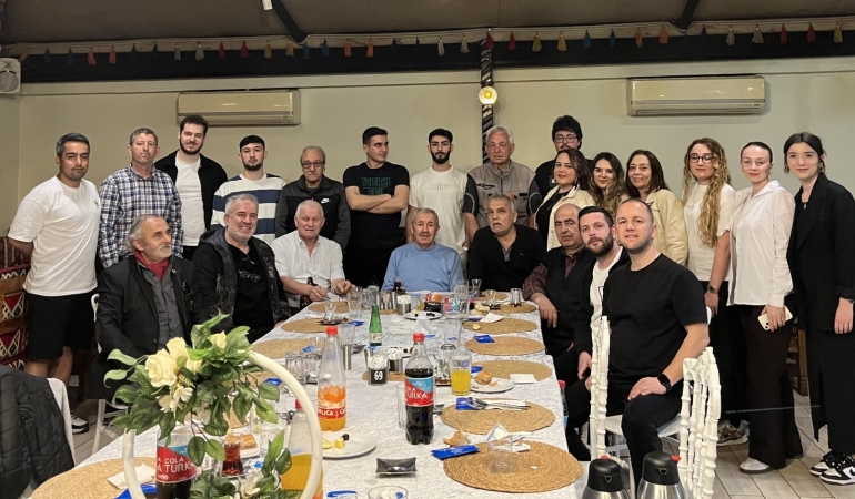 Kobaş Yüzme Kulübü Antrenörleri ve Basın Mensuplarıyla İftar Yemeği Düzenledi