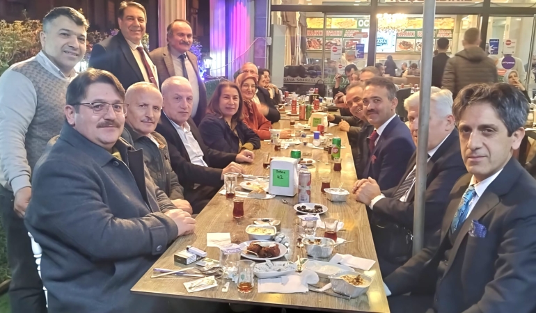 Eğitim müfettişleri iftarda buluştu; Emekli meslektaşlarına vefa gösterdiler