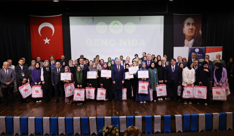 Şehit Yılmaz Ercan Kız Anadolu İmam Hatip Lisesi başarılarıyla zirvede