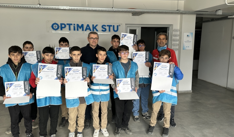 OKULLAR, O FABRİKA İÇİN SIRAYA GİRDİ!