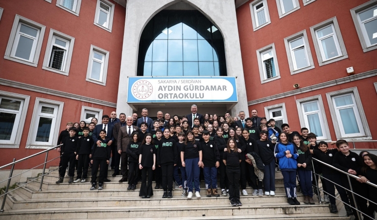 Çanakkale Zaferi, Serdivan’da Öğrencilerle Coşku İçinde Anıldı