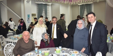 thumbnail_“BİZ BÜYÜK BİR AİLEYİZ” (2)