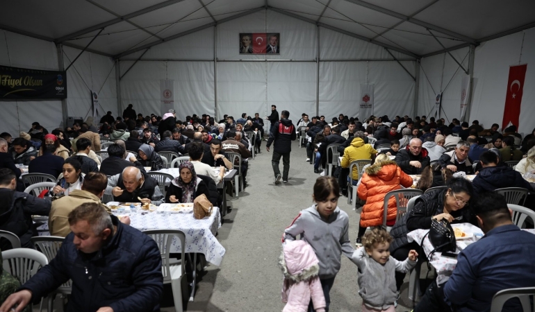 thumbnail_OsmanCelikIftar (1)