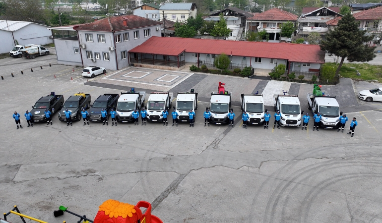 Büyükşehir şehrin dört bir yanında haşereyle mücadele mesaisine başladı