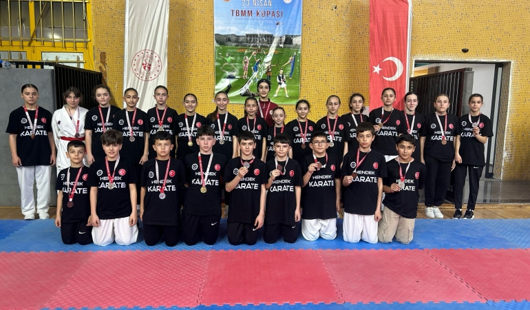 HENDEK’TEN MADALYA ŞOV