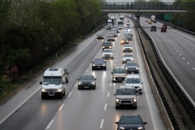 TATİLİN BİTMESİNİ BEKLEMEYENLER BAYRAMIN SON GÜNÜ YOLLARA ÇIKTI ANADOLU OTOYOLU'NUN SAKARYA GEÇİŞİNDE AKICI TRAFİK YOĞUNLUĞU OLUŞTU