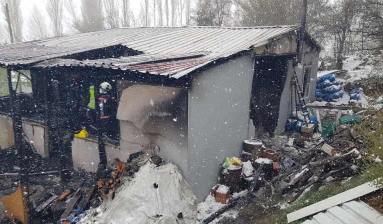 Çocuklarını yangında kaybeden babanın acı feryadı: “Allah aşkına bir şey yapın”