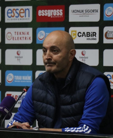 SAKARYASPOR - PENDİKSPOR MAÇININ ARDINDAN PENDİKSPOR TEKNİK SORUMLUSU METİN İLHAN: "HAKEMİN TUTARLILIĞI MOTİVASYONUMUZU, OYUN DÜZENİMİZİ BOZDU" SAKARYASPOR TEKNİK DİREKTÖRÜ İLKER PÜREN: "BU GALİBİYETİ TARAFTARIMIZA HEDİYE EDİYORUM"